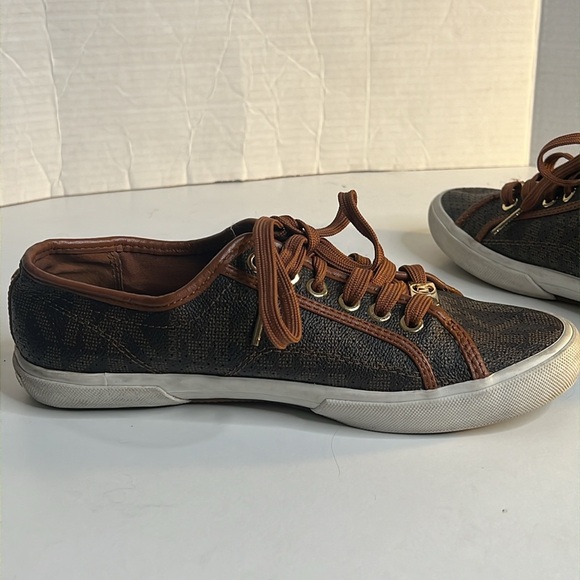Womens Size 7.5 Michael Kors Lace Up Brown Signature Sneakers - Picture 5 of 10
